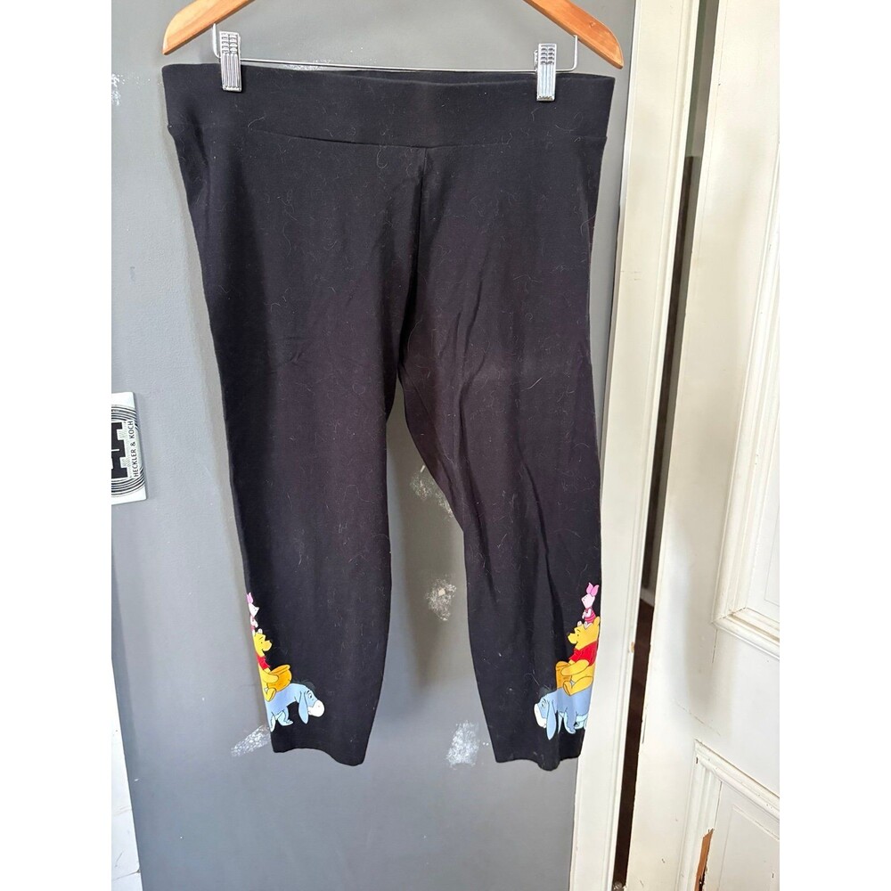 Torrid size 2 black Disney Winnie the Pooh capri leggings